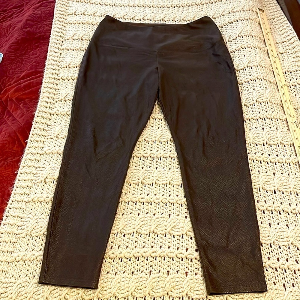 Athena‎ Marie Faux Leather Leggings Women’s M Brown snake Pattern lightweight